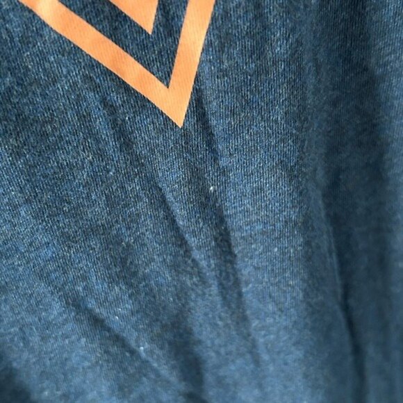 Travis Mathew Logo T-Shirt Blue Palm Trees Triangle Back Graphic Sz Medium Golf - Picture 14 of 16